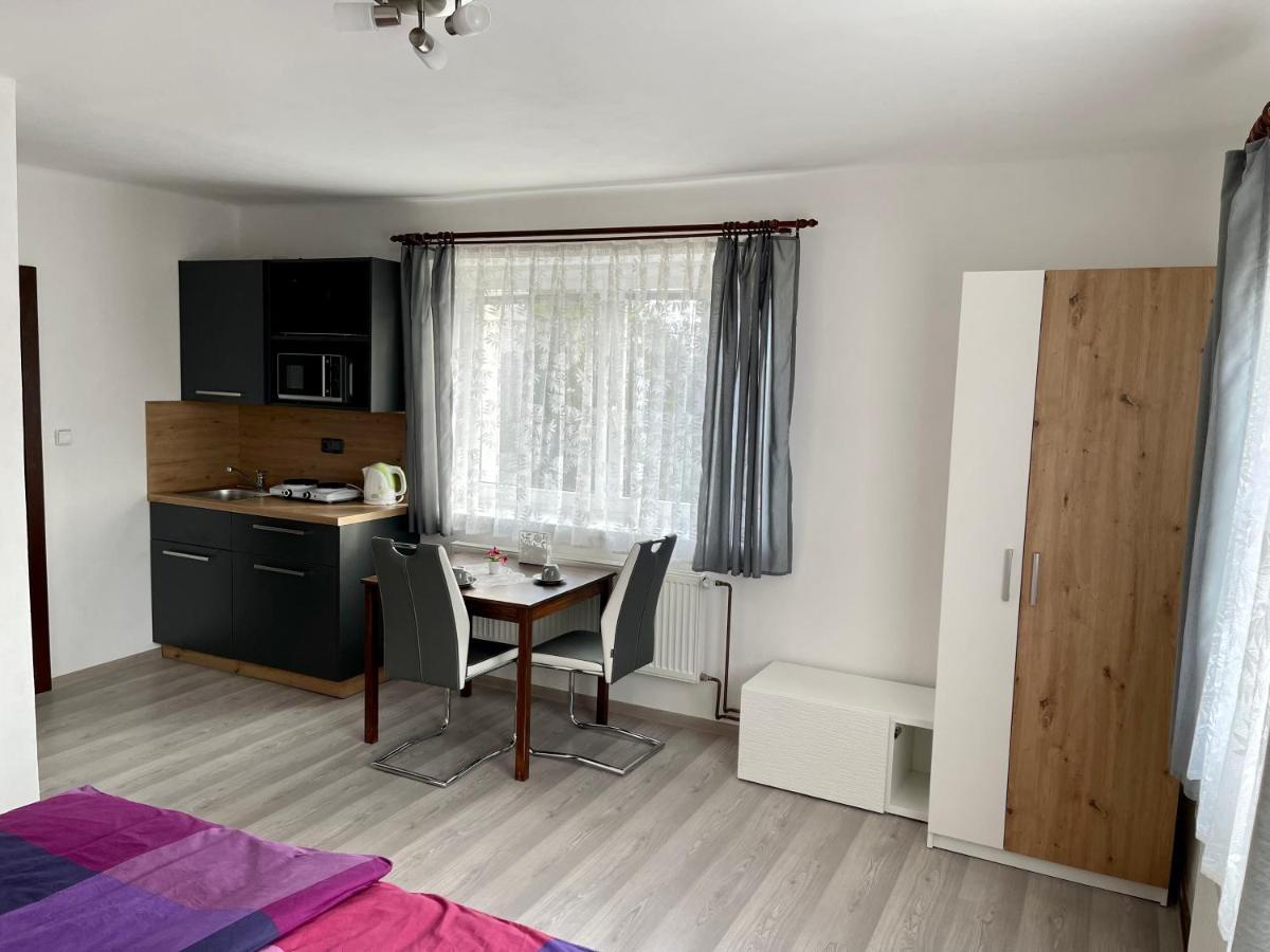 Apartmany Marjanka Jenisovice  Exterior photo